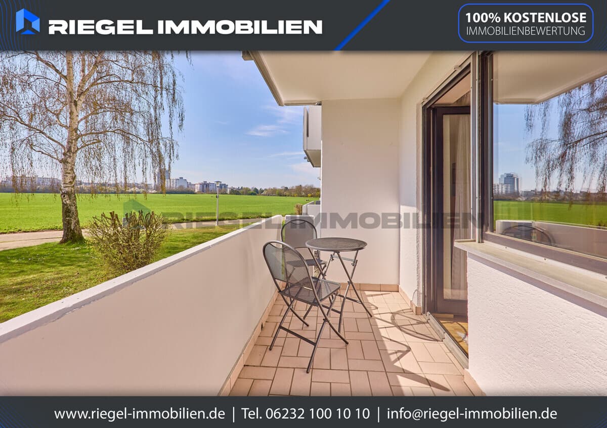 Attraktive 2 Zimmerwohnung mit Balkon und Garage, Karlsruhe