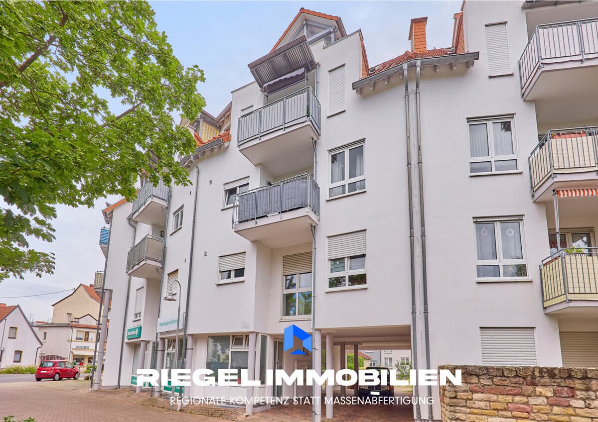 Gepflegte Dachgeschosswohnung mit Balkon und Tiefgaragenstellplatz, Ludwigshafen