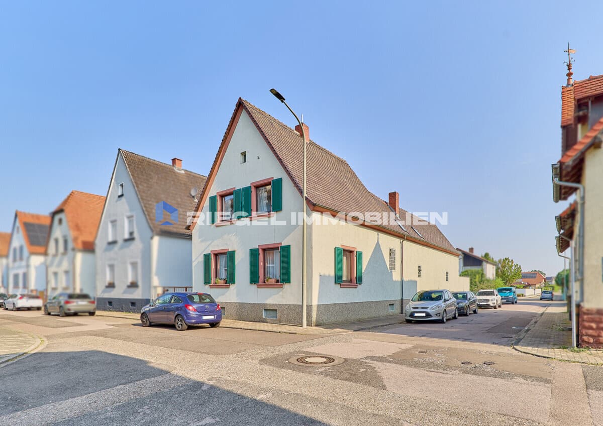 Großzügiges Einfamilienhaus | 7 Zimmer | 2 Bäder | 2 Küchen | 500 m² Grundstück, Römerberg