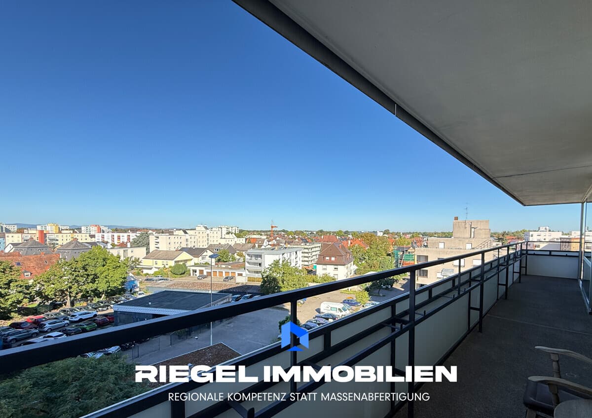 Geräumige 2 Zimmer-Wohnung mit Loggia, Aufzug in gefragter Lage, Speyer