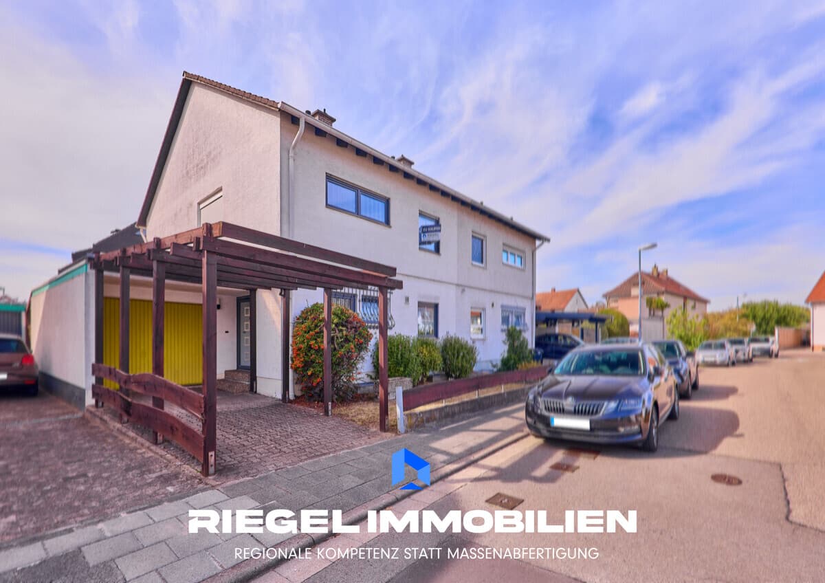 Mein neues Zuhause: Gepflegte Doppelhaushälfte mit Terrasse, Balkon & Garage, Dudenhofen
