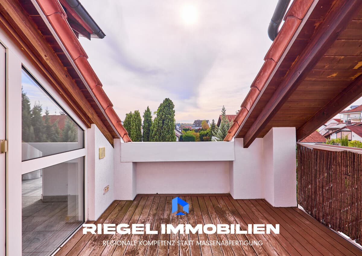 Moderne 3 Zimmer-Dachgeschoss-Wohnung mit Balkon und Stellplatz, Speyer
