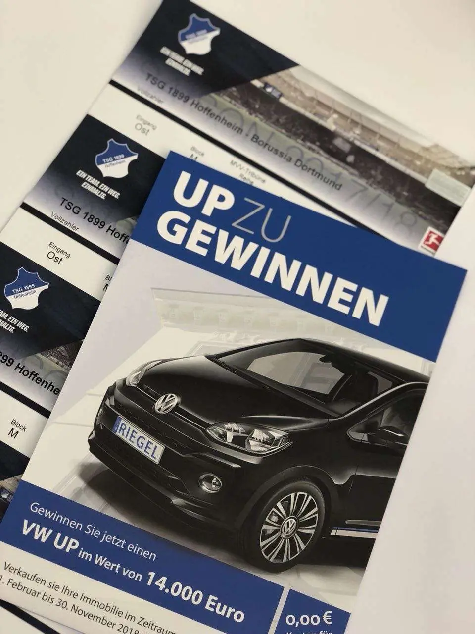 Kampagnenmotiv des RIEGEL-VW-up!-Gewinnspiels